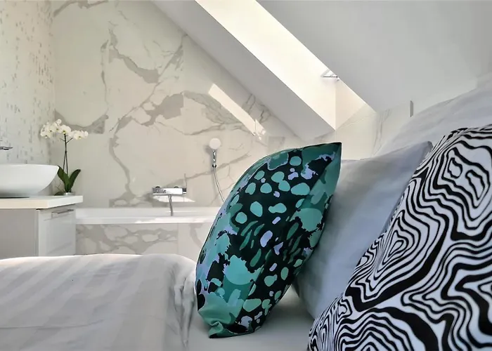 Mandula Тихань